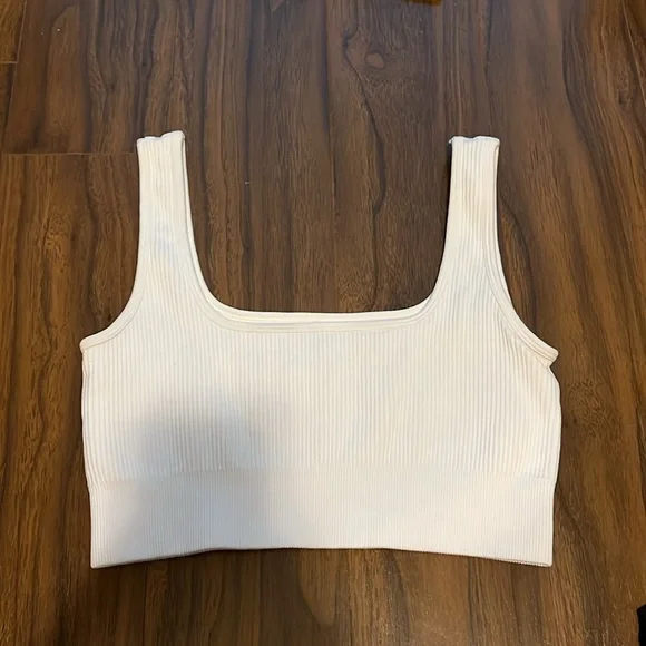 Amazon Women's Ribbed Tank Tops 3 pack - Picture 4 of 5